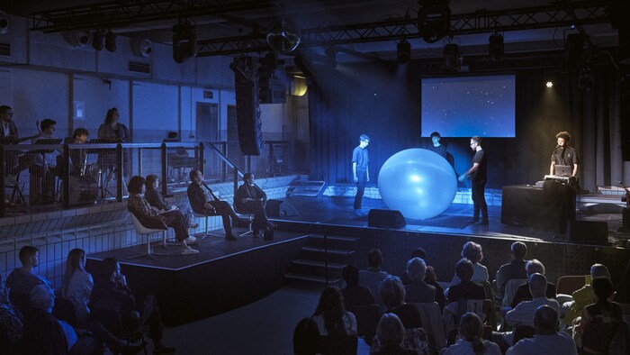 "Konglomerat" during their pitch.