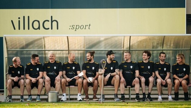 Zehn heimische Spitzenköche werden in der Fußballarena in Villach den Kochlöffel schwingen. (Bild: Mona Film)