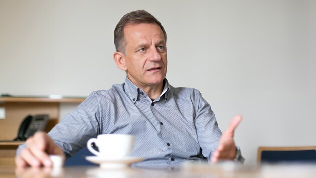 More appreciation for training companies, says Hermann Talowski, entrepreneur and chairman of the trade and craft sector. (Bild: WK Steiermark)