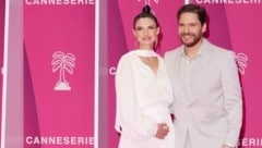 Felicitas Rombold und Daniel Brühl lüfteten in Cannes ihr süßes Geheimnis. (Bild: www.photopress.at)