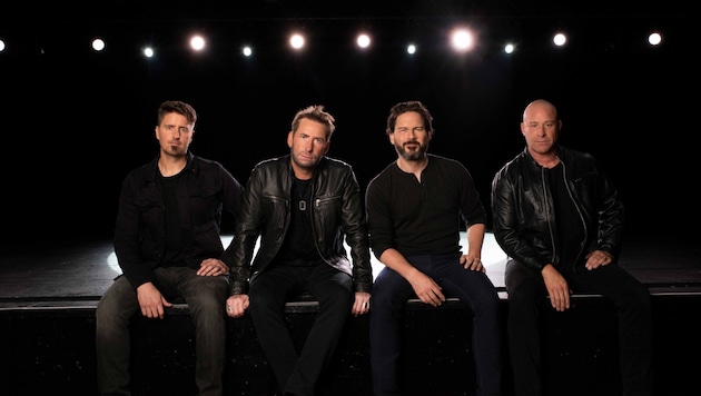 Love and hate go hand in hand with this band - Canadian cult rockers Nickelback with Chad Kroeger (2nd from left) and Ryan Peake (2nd from right). (Bild: Richard Beland)