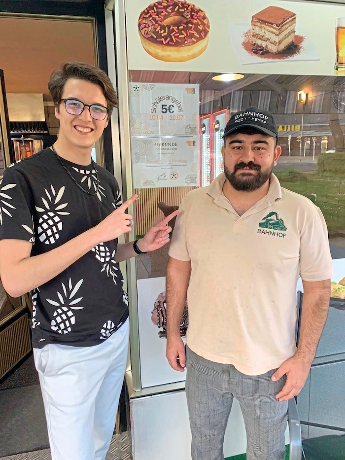 Michael Griesser (left) has negotiated with the operators of the kebab stores. The result: the ...