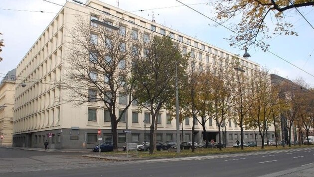 A bécsi állambiztonsági és szélsőségellenes hivatal a Bécsi Állami Rendőrigazgatóságnak van alárendelve. (Bild: LPFD Wien)