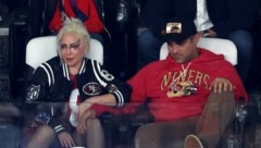 Lady Gaga und Michael Polansky bei der Super Bowl. (Bild: APA/Getty Images via AFP/GETTY IMAGES/Rob Carr)