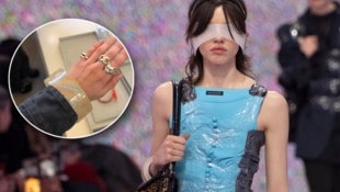 Der neueste Schrei? Balenciaga sorgt mit seinem „Gaffer Bangle“ für Aufregung im Netz. (Bild: tiktok.com/highsnobiety, Zeppelin / Action Press / picturedesk.com)