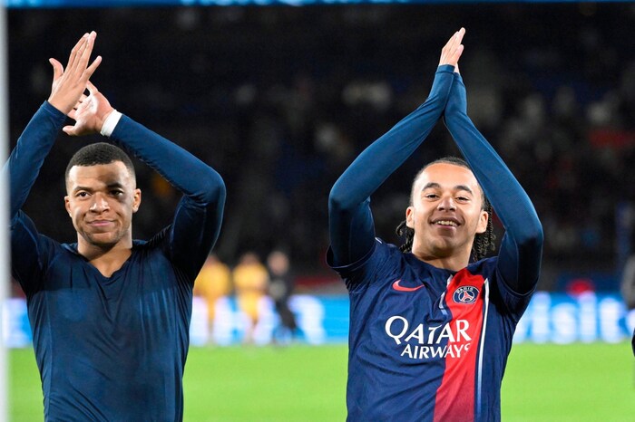 Kylian (li.) und Ethan Mbappe standen bislang dreimal gemeinsam am Platz.