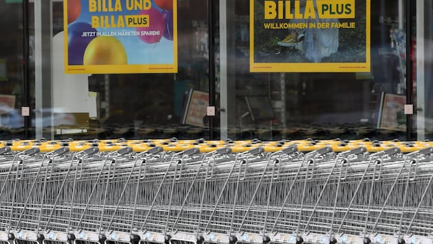 A Rewe a jövőben heti 72 helyett 80 órát akar nyitva tartani - a vasárnap azonban továbbra is szabadnap marad. (Bild: APA/HELMUT FOHRINGER)