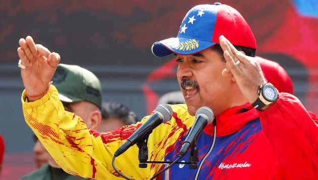 A nemzetközi tiltakozások ellenére Nicolás Maduro venezuelai elnök a szomszédos Guyana állam nagy részének annektálását tervezi. (Bild: Leonardo Fernandez Viloria / REUTERS / picturedesk.com)