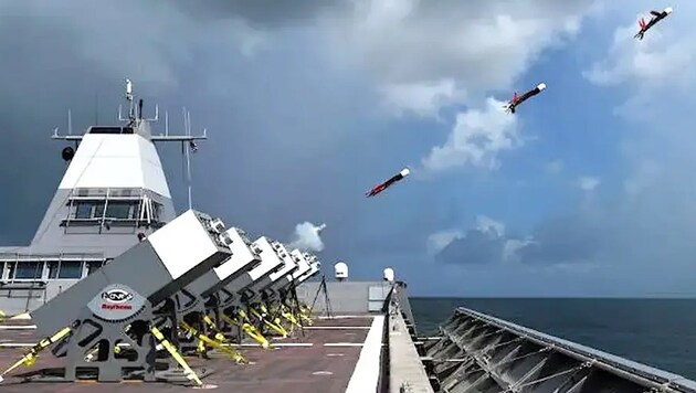 The US Navy has been conducting experiments with Raytheon's Coyote decoy munition for several years. (Bild: USN)