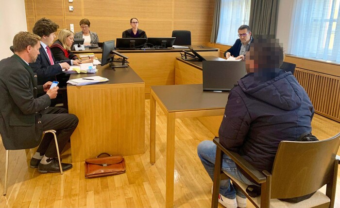 Der Notarzt musste sich wegen Gefährdung der körperlichen Sicherheit am Bezirksgericht Villach ...
