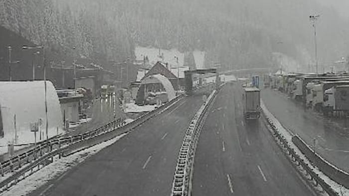 Winter also on the Brenner, but the lanes on the A13 were always free of snow.