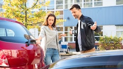 Verkehrsunfälle wie diese stehen im Blickpunkt eines großen Versicherungsbetruges in Kärnten. (Symbolbild)  (Bild: stock.adobe.com – Andrey Popov)