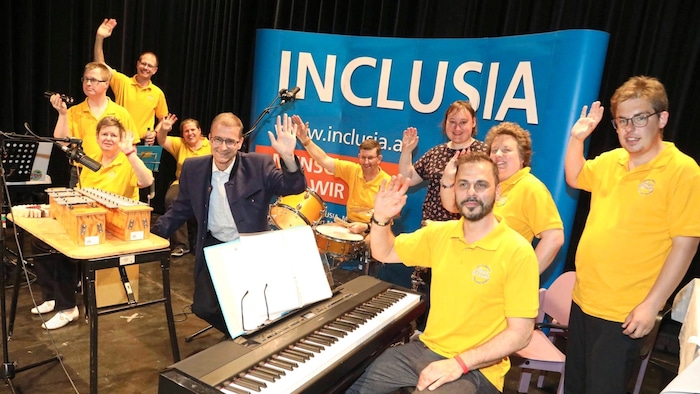 Musica Kontakt played at the opening of Inclusia 2024 - in the photo with founder and organizer ...