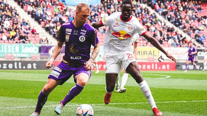 Florian Jaritz (li.) hält bei 200 Einsätzen für Austria Klagenfurt.