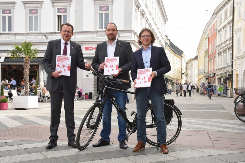 700 measures are included in the new master plan presented by city boss Stadler (left). (Bild: Magistrat St. Pölten/Vorlaufer)