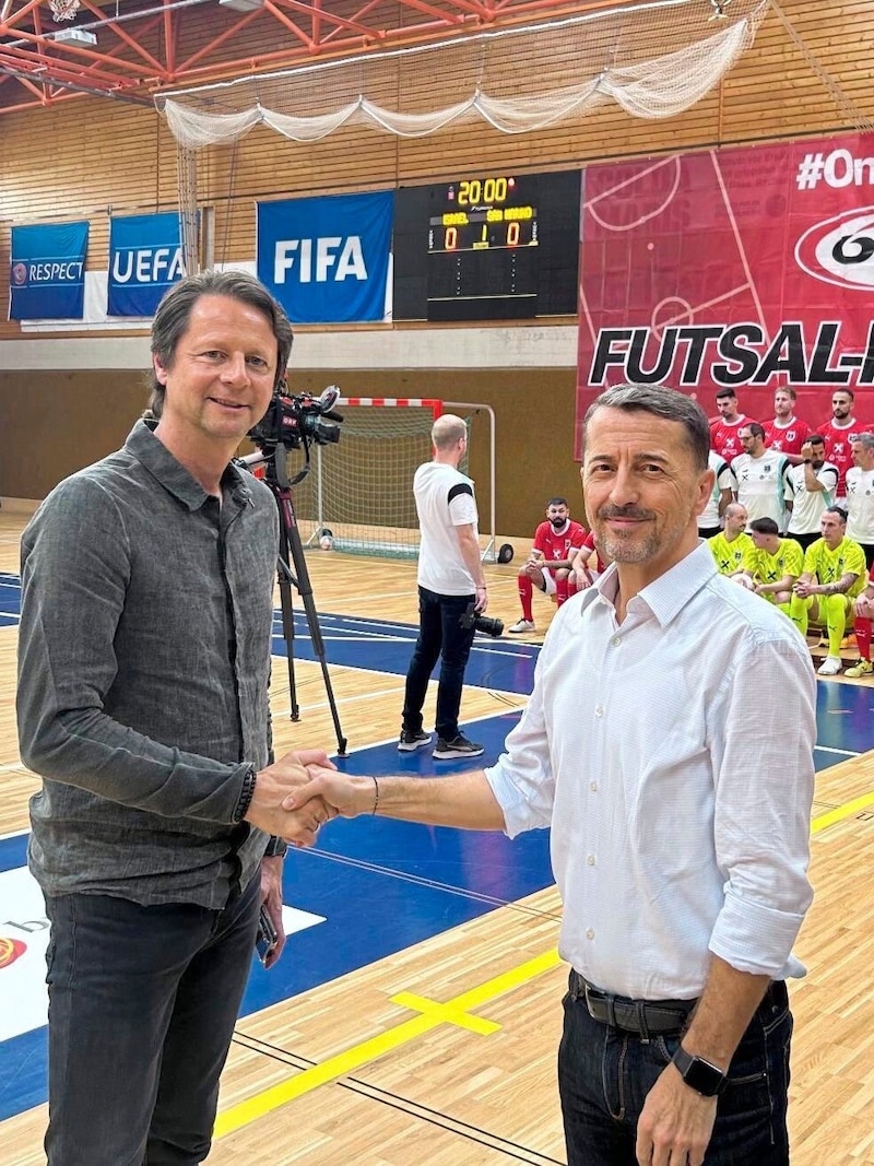 ÖFB-Sportchef Peter Schöttel und BFV-Präsident Georg Pangl zu Besuch. (Bild: ÖFB/Patrick Vranovsky)