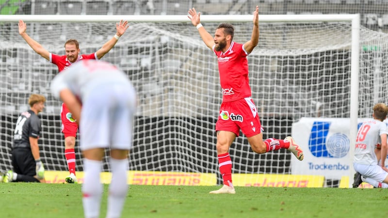 Im Herbst führte Daniel Maderner (re.) die roten Teufel beim 3:0 gegen Liefering mit einem Doppelpack auf die Siegerstraße. (Bild: GEPA pictures)