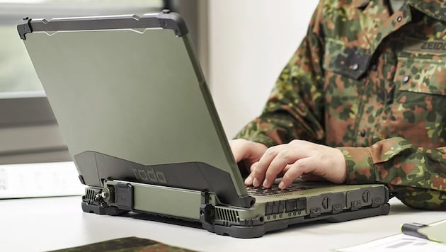 There are different models of SINA laptops, the picture shows a particularly robust one for use in the "field". The hardware comes from the German supplier Roda. (Bild: Secunet)