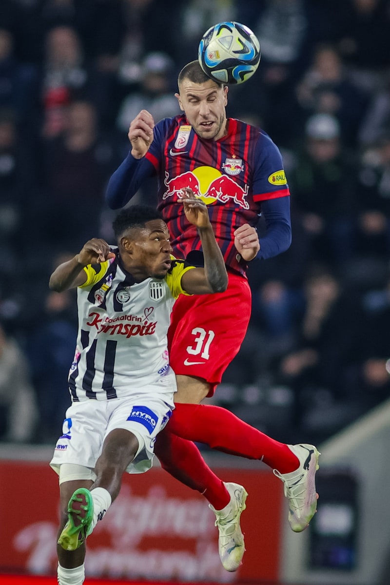 On top in the duel with LASK: FC Red Bull Salzburg around Strahinja Pavlovic (right). (Bild: GEPA pictures)