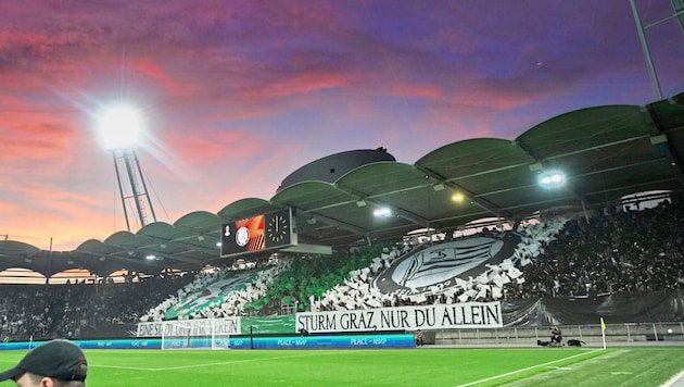 The north curve of the Sturm fans - for most people it is unimaginable that they will have to share this stand with their red arch-rivals in future, (Bild: Sepp Pail)