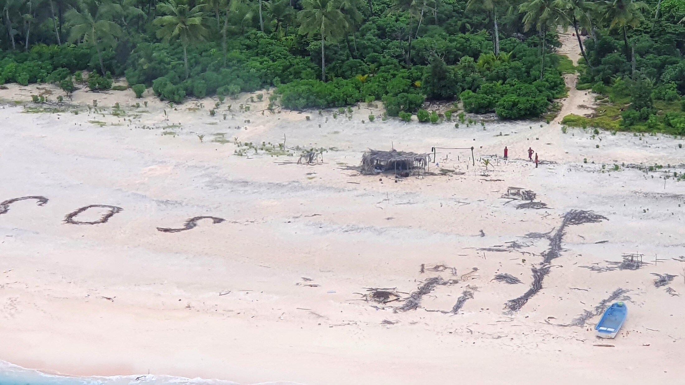 Einer der Retter stellte sich als entfernter Verwandter eines der Schiffbrüchigen heraus. (Bild: Handout / Australian Defence Force / AFP)