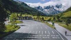 Die Mautstelle in Fusch-Ferleiten und die malerische Bergwelt der Hohen Tauern (Bild: EXPA/ JFK)