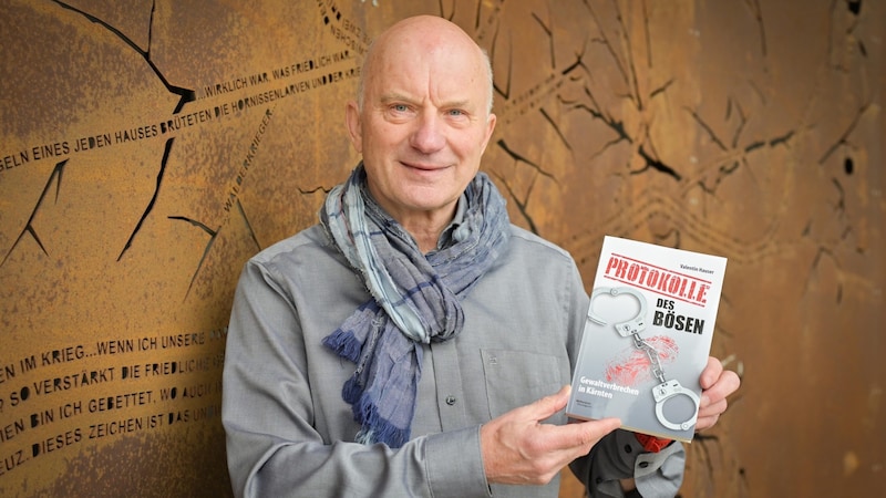 Zwölf Kriminalfälle werden noch einmal erzählt. Valentin Hauser (oben) hat das Buch geschrieben. (Bild: EVELYN HRONEK)