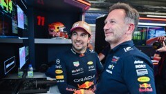 Christian Horner (rechts) und Sergio Perez.  (Bild: AFP/GETTY IMAGES/Dan Mullan)