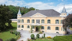Schloss Uhlheim wurde von Josef Ritter von Uhl erbaut. Als er starb, übernahmen zuerst sein ...