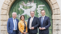 LH-Stv. Anton Lang, LR Doris Kampus, LH Christopher Drexler und LR Karlheinz Kornhäusl (v.l.)  (Bild: Land Steiermark/Binder)