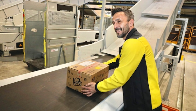 Up to seven parcels per second can be dispatched in Inzersdorf. (Bild: Martin Jöchl)