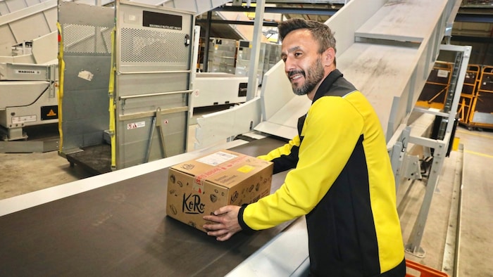 Die Post will 700 offene Stellen besetzen.