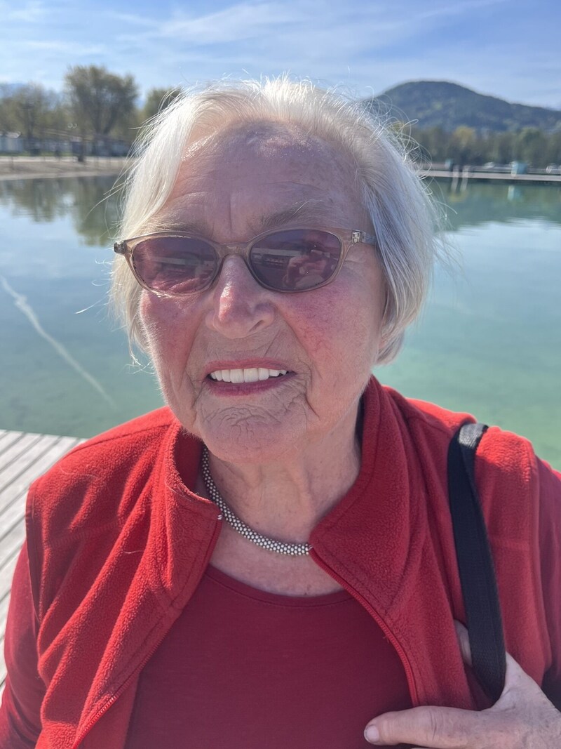 Erstes Mal 2024 im Wasser, da muss Christine mit am Start sein. „Es war ziemlich frisch, aber nach zwei bis drei Mal gewöhnt sich der Körper an die Kälte.“ (Bild: Katja Bieche)