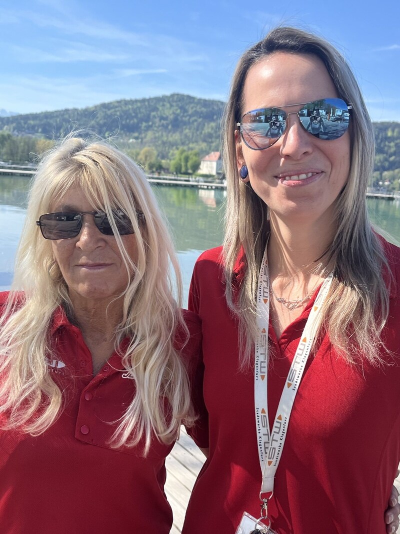 Die zwei Bademeisterinnen Karoline und Barbara stehen für jeden Einsatz bereit. (Bild: Katja Bieche)