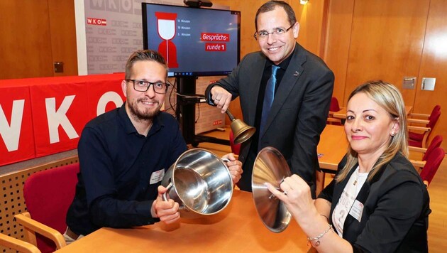"Pot seeks lid" has developed into a successful format: Manuel Huber and Elisabeta Elena Dan with President Wirth (center) (Bild: Reinhard Judt)