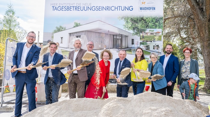 Das neue Gebäude für die Kleinstkinderbetreuung entsteht am Bahnhofsareal.