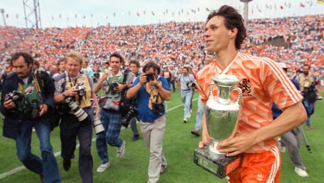 Marco van Basten led the Netherlands to the European Championship title in 1988. (Bild: dpa-team / dpa / picturedesk.com)