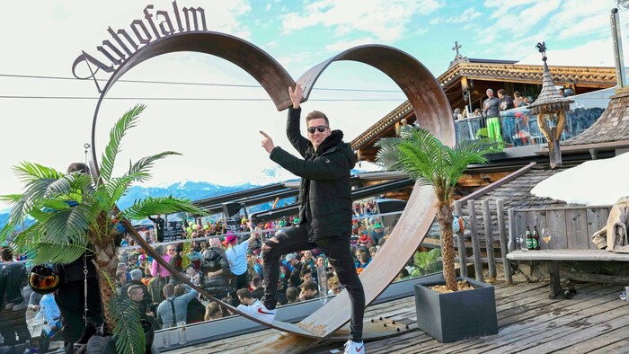 "Layla" artist DJ Robin
