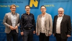 Gipfeltreffen gegen Sozialbetrug: Bezirkshauptmann Markus Peham, Bezirkspolizeikommandant-Stellvertreter Manfred Holzbrecher, Teamleiter Markus Spießmaier und Landesverantwortlicher  Josef Dötzl (von links). (Bild: Klaus Schindler)