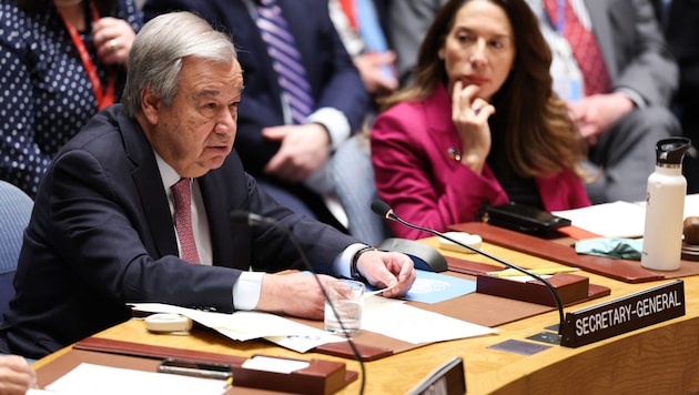 UNO-Chef Guterres bei der Sondersitzung in New York (Bild: APA/AFP/Charly TRIBALLEAU)