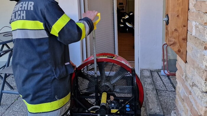 The entire house was ventilated.