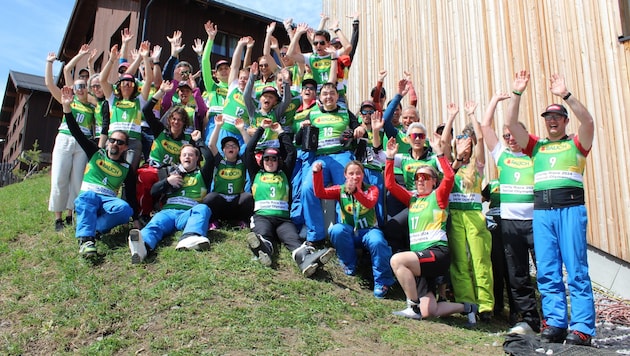 Die Teilnehmer des zweiten Charity Race zugunsten des Special Olympics Team-Vorarlberg hatten in Warth ganz viel Spaß. (Bild: Peter Weihs/Kronenzeitung)