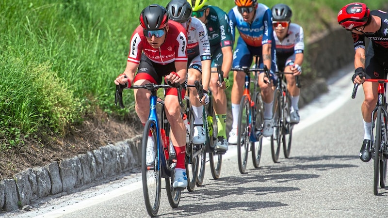 Lukas Pöstlberger sorgte in der sechsköpfigen Ausreißergruppe lange für das Tempo. (Bild: Mario Stiehl/Cycling Austria)