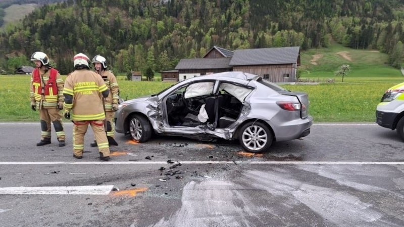 Der Pkw der jungen Oberösterreicherin (Bild: FF Strobl)