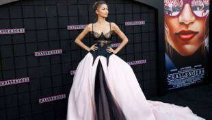 Zendaya sah in dem Spitzenkorsett-Kleid einfach wunderschön aus. (Bild: APA/AFP/Michael Tran)