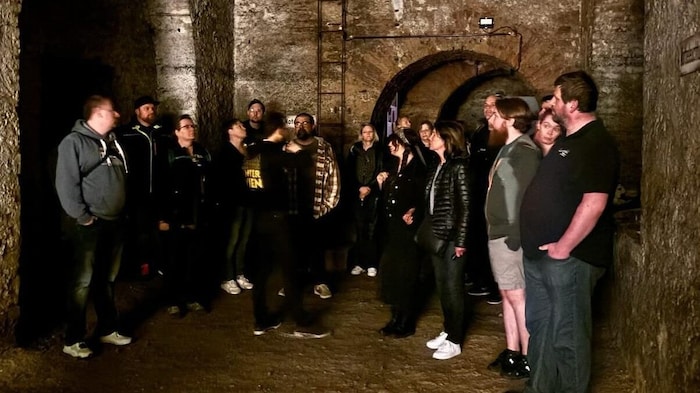 Bei der „Tour U“ erleben Sie einen historischen Keller aus dem 19. Jahrhundert, der über große ...