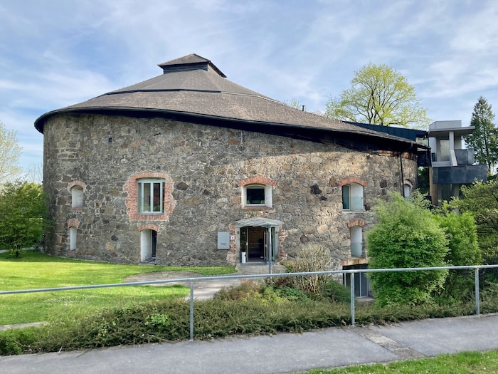 Unter dem klingenden Titel Tingel Tangel Tag veranstaltet der Leondinger Veranstaltungs- und Kulturservice in Kooperation mit der EXPO Anton Bruckner 2024 ein Fest der besonderen Art. Ort: Turm 9 – Stadtmuseum, Daffingerstraße 55. Datum: Freitag, 19. 4., 14 bis 20 Uhr Infolink: www.kuva.at