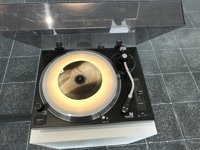 X-ray images as sound carriers on a record player: symbolic circumvention of Soviet censorship ...