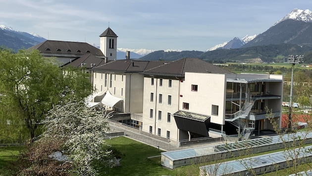 The new building of the Paulinum Episcopal Grammar School in Schwaz. (Bild: Bischöfliches Gymnasium Paulinum)