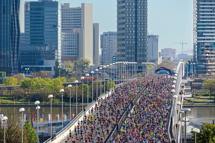 Für den Vienna City Marathon werden am Sonntag im Wiener Stadtgebiet mehrere Straßen gesperrt.